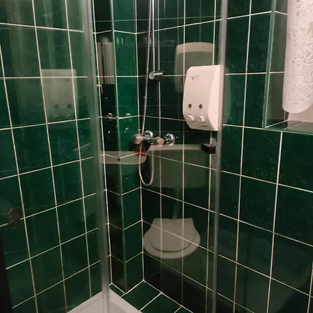 Uslugi Noclegowe I Gastronomiczne Dla Ludnosci Robert Mielcarek בית אירוח Kobyla Góra