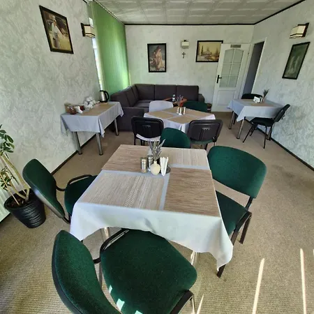 Uslugi Noclegowe I Gastronomiczne Dla Ludnosci Robert Mielcarek *