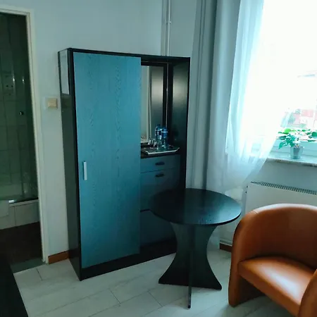 Uslugi Noclegowe I Gastronomiczne Dla Ludnosci Robert Mielcarek * Kobyla Góra