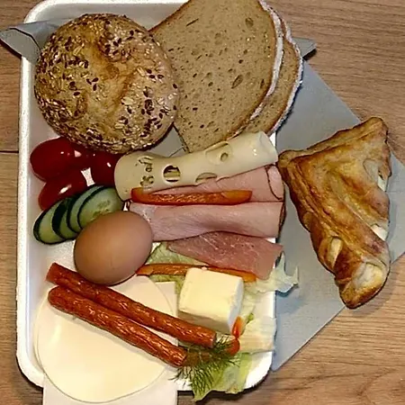 Uslugi Noclegowe I Gastronomiczne Dla Ludnosci Robert Mielcarek *
