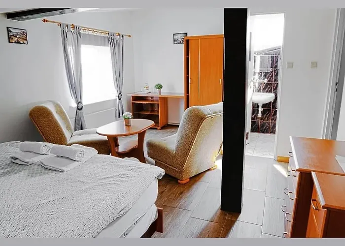 Uslugi Noclegowe I Gastronomiczne Dla Ludnosci Robert Mielcarek Δωμάτια σε οικογενειακή κατοικία