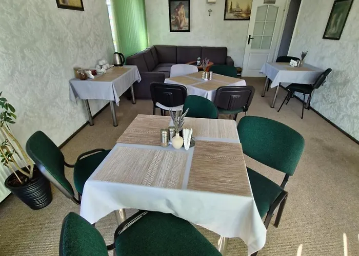 Uslugi Noclegowe I Gastronomiczne Dla Ludnosci Robert Mielcarek *