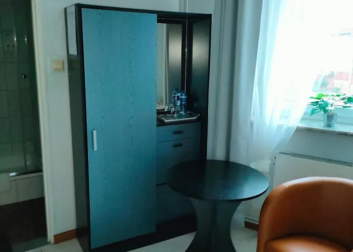 Uslugi Noclegowe I Gastronomiczne Dla Ludnosci Robert Mielcarek * Kobyla Góra