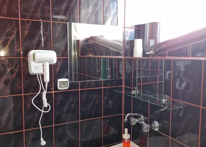 Uslugi Noclegowe I Gastronomiczne Dla Ludnosci Robert Mielcarek *